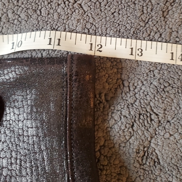 Spanx Faux Leather Croc Leggings in Brown Shiny - Picture 7 of 10